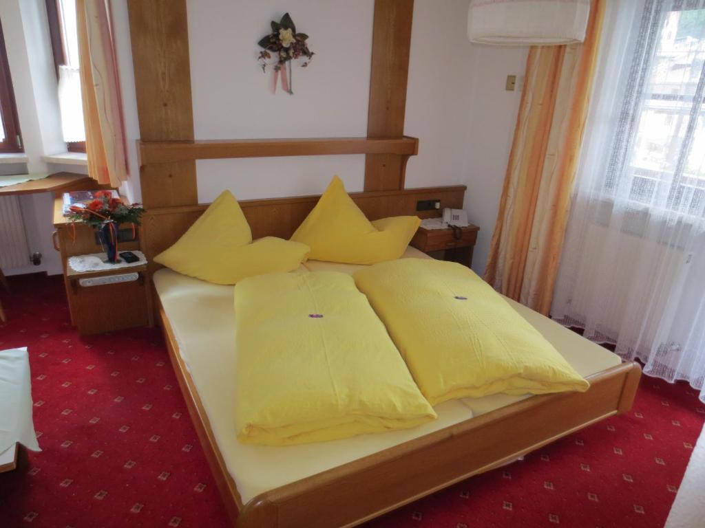 Alpenhaeusl Hotel Solden Room photo