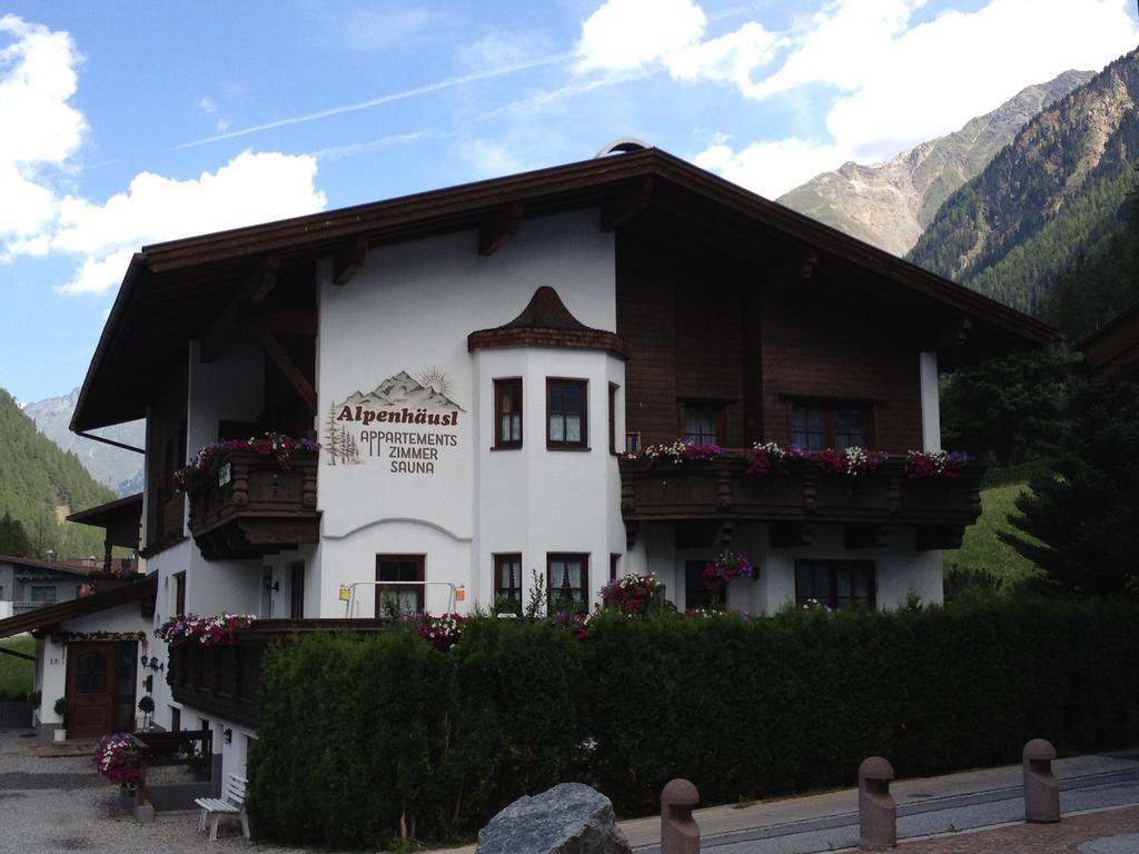 Alpenhaeusl Hotel Solden Exterior photo